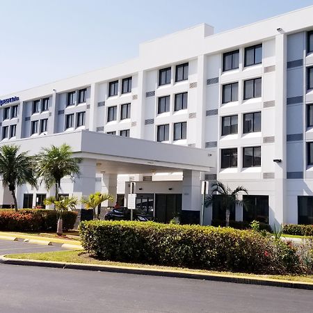 Holiday Inn Express Hotel & Suites Miami - Hialeah By Ihg Exterior photo