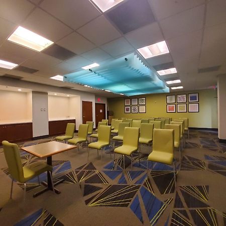 Holiday Inn Express Hotel & Suites Miami - Hialeah By Ihg Exterior photo